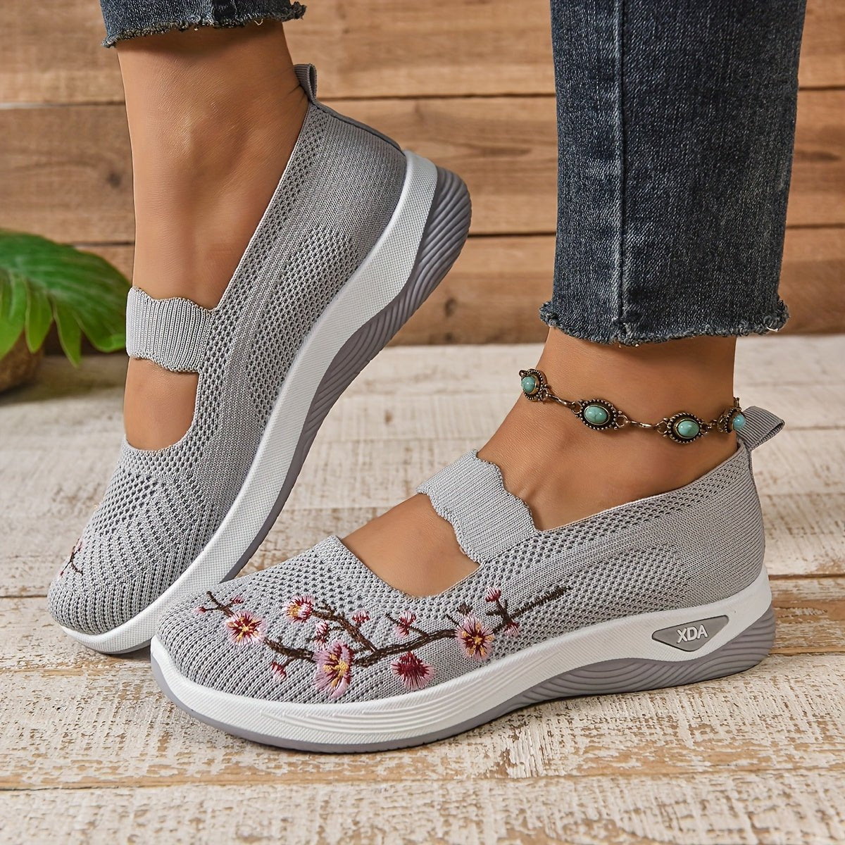 Women's Floral Mary Jane Slip-On Knit Platform Trainers - Gray