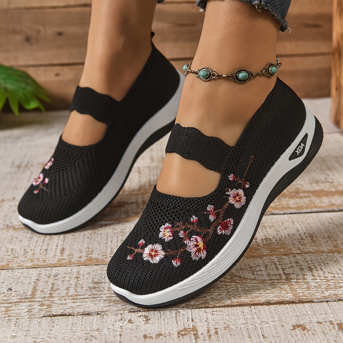 Women's Floral Mary Jane Slip-On Knit Platform Trainers - Black