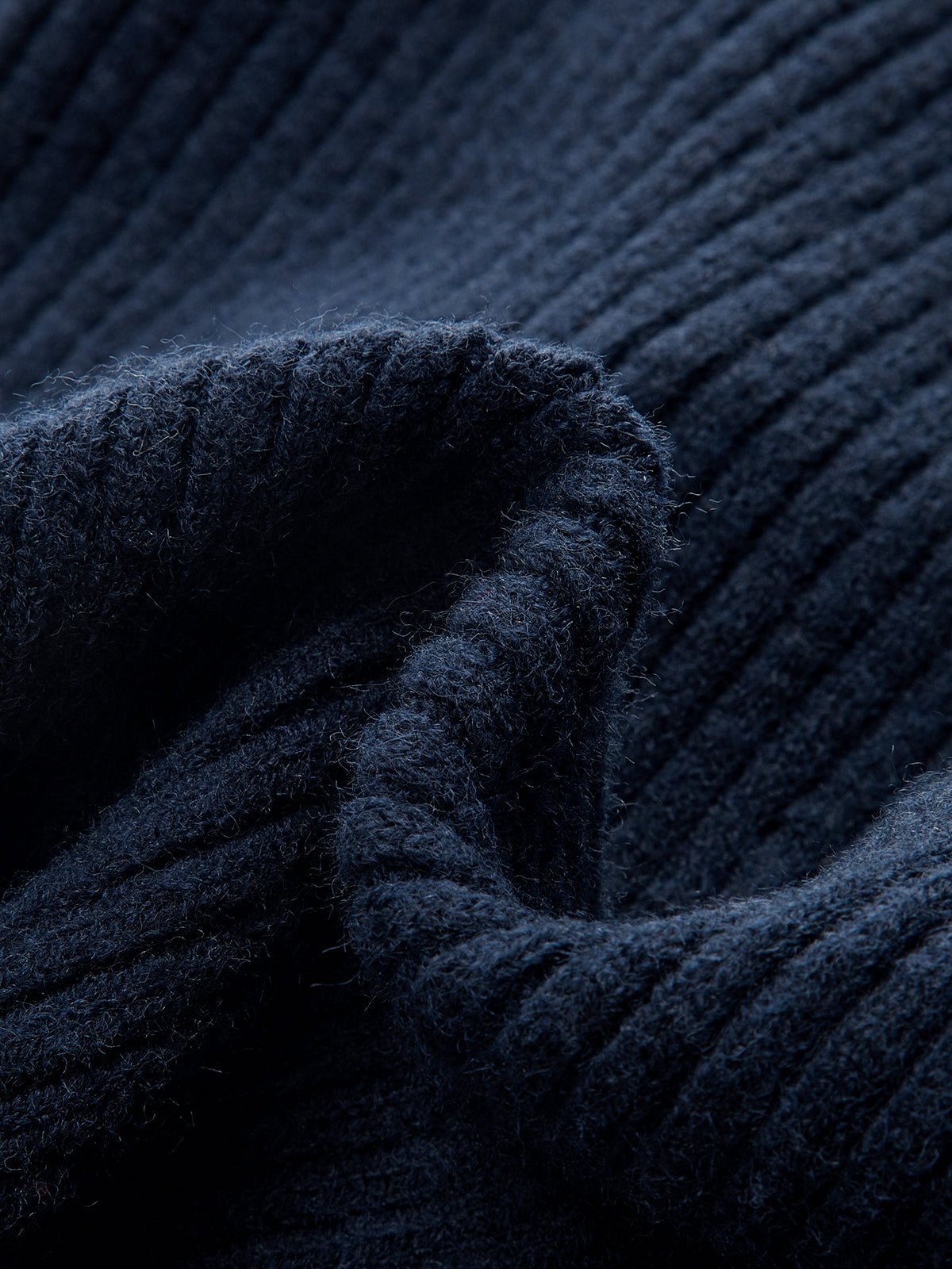 Women's Cropped Ribbed Wool Cardigan