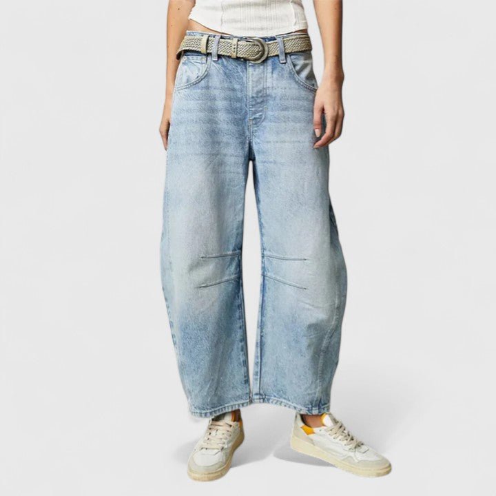 Women's Barrel-Leg High-Waisted Jeans - Light Blue