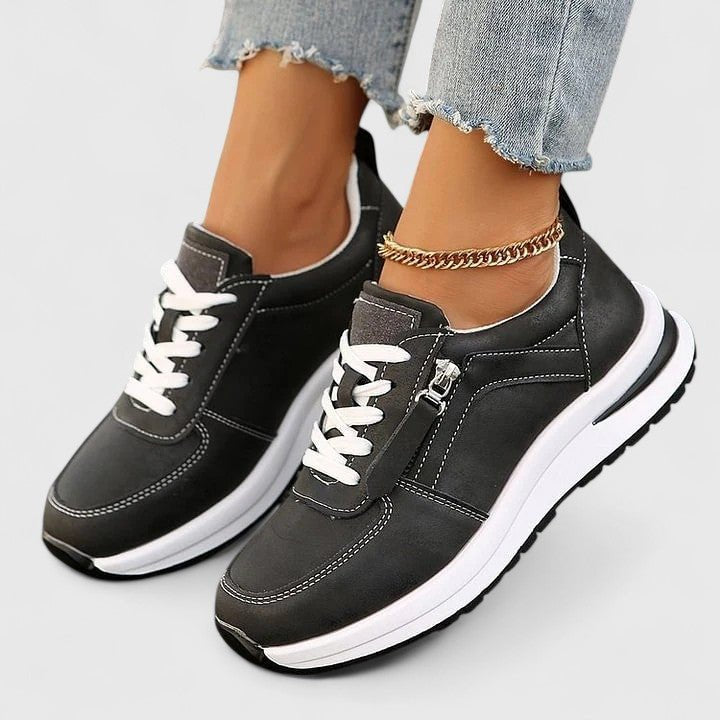 Women's Chunky Platform Lace-Up Leather Trainers - Black