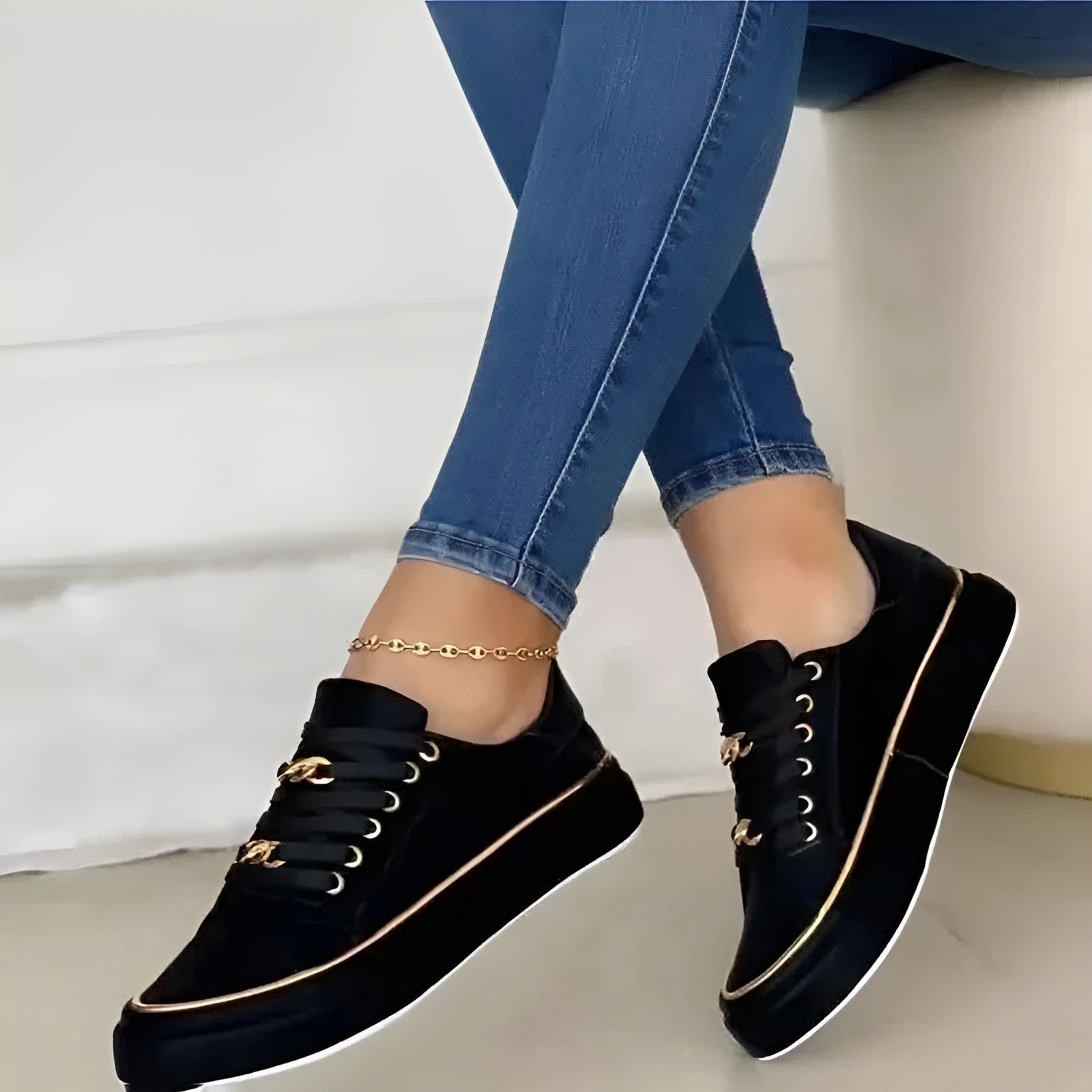 Women's Chunky Platform Lace-Up Leather Trainers