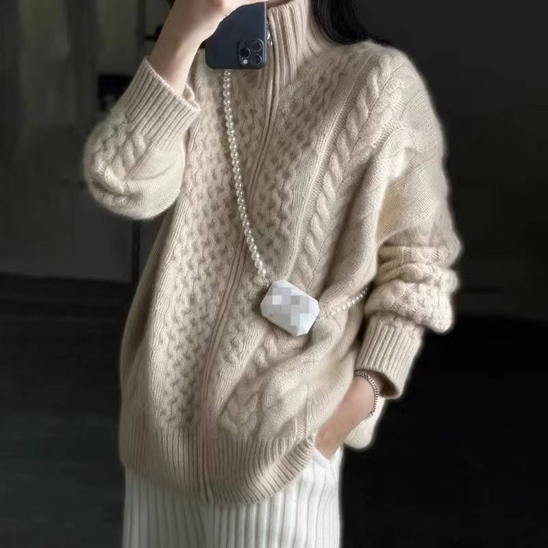 Women's Chunky Oversized Cable Knit Wool Cardigan