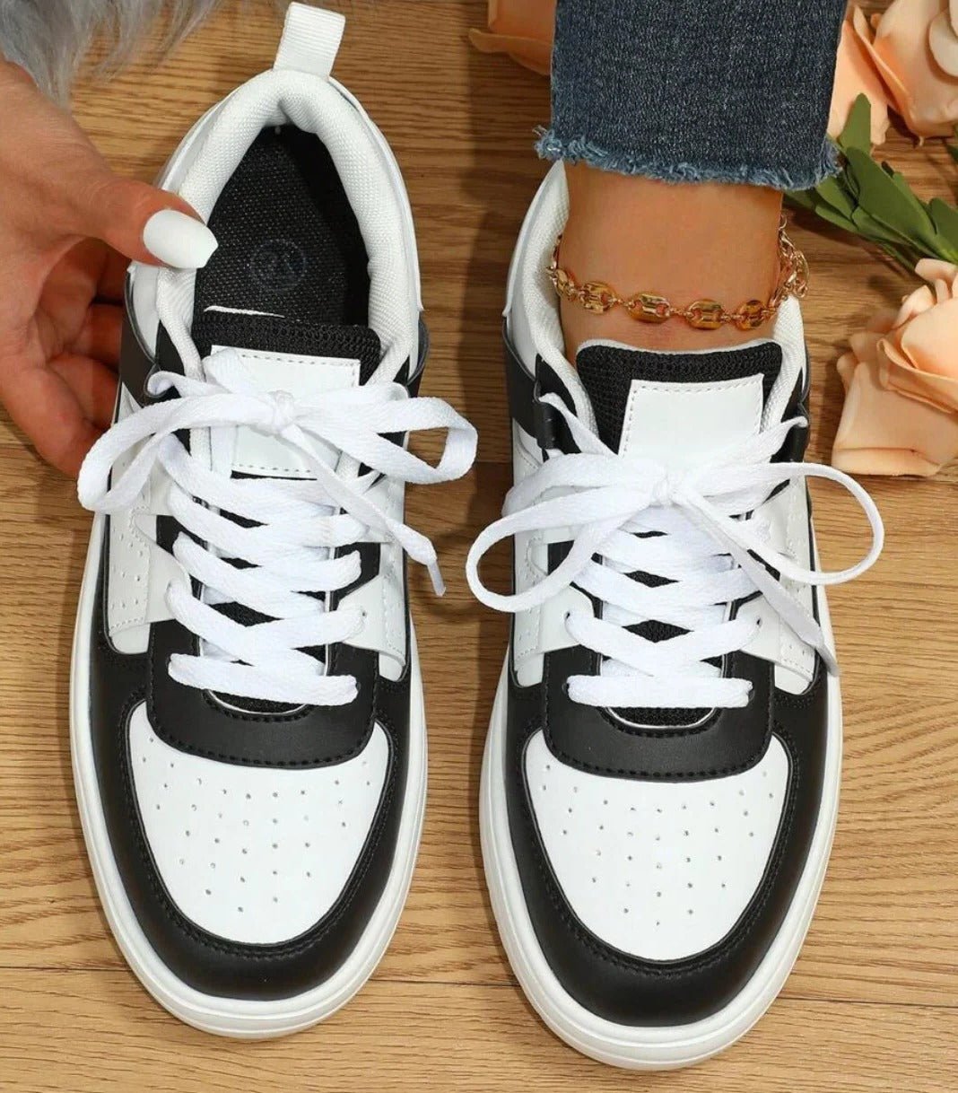 Women's Chunky Faux Leather Platform Lace-Up Trainers - Black