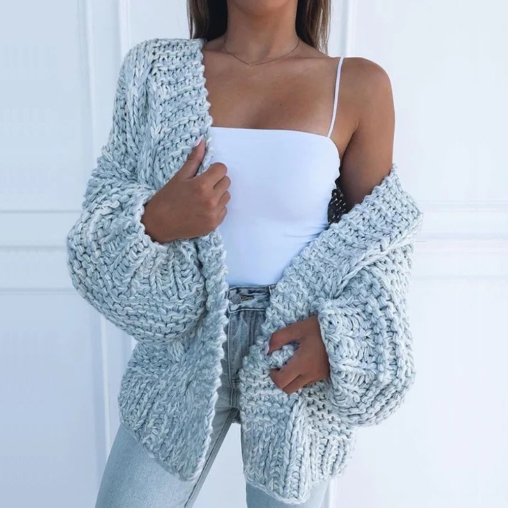 Women's Chunky Oversized Cable Knit Cardigan