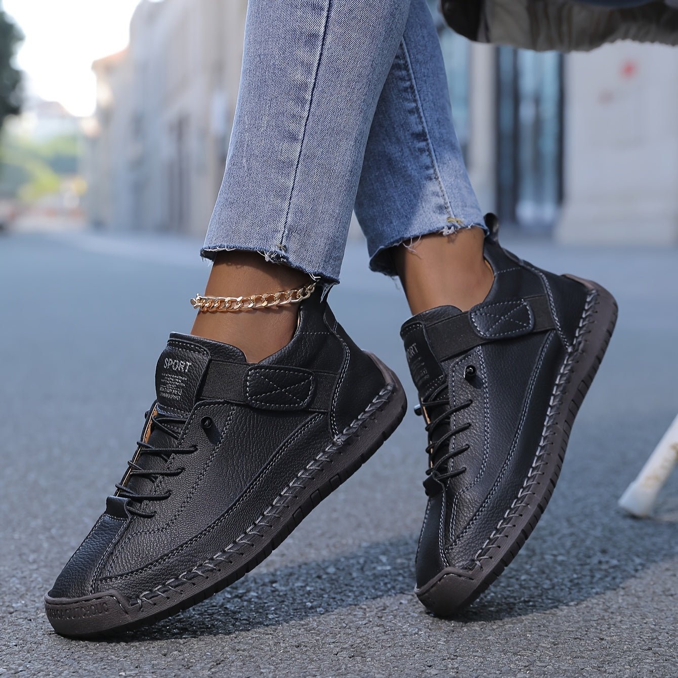 Women's Low-Top Slip-On Leather Trainers - London Black