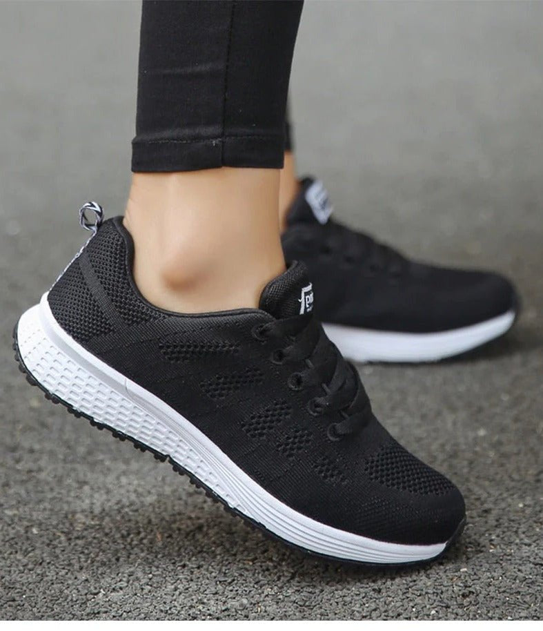 Women's Knit Running Lace-Up Trainers - Black