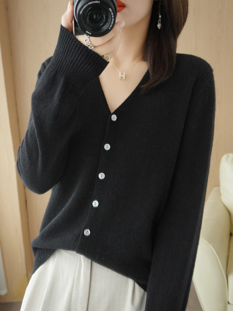 Women's Slim V-Neck Cardigan - Black