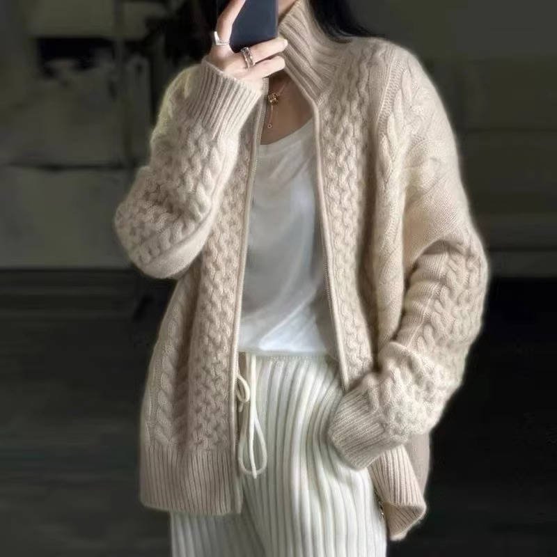Women's Chunky Oversized Cable Knit Wool Cardigan
