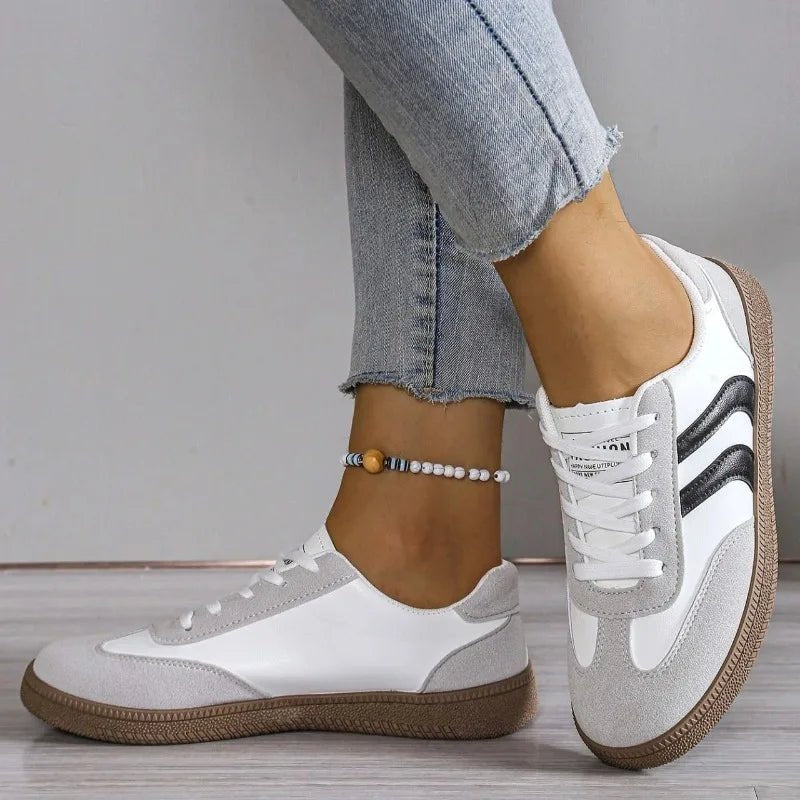 Women's Low-Top Suede Lace-Up Trainers