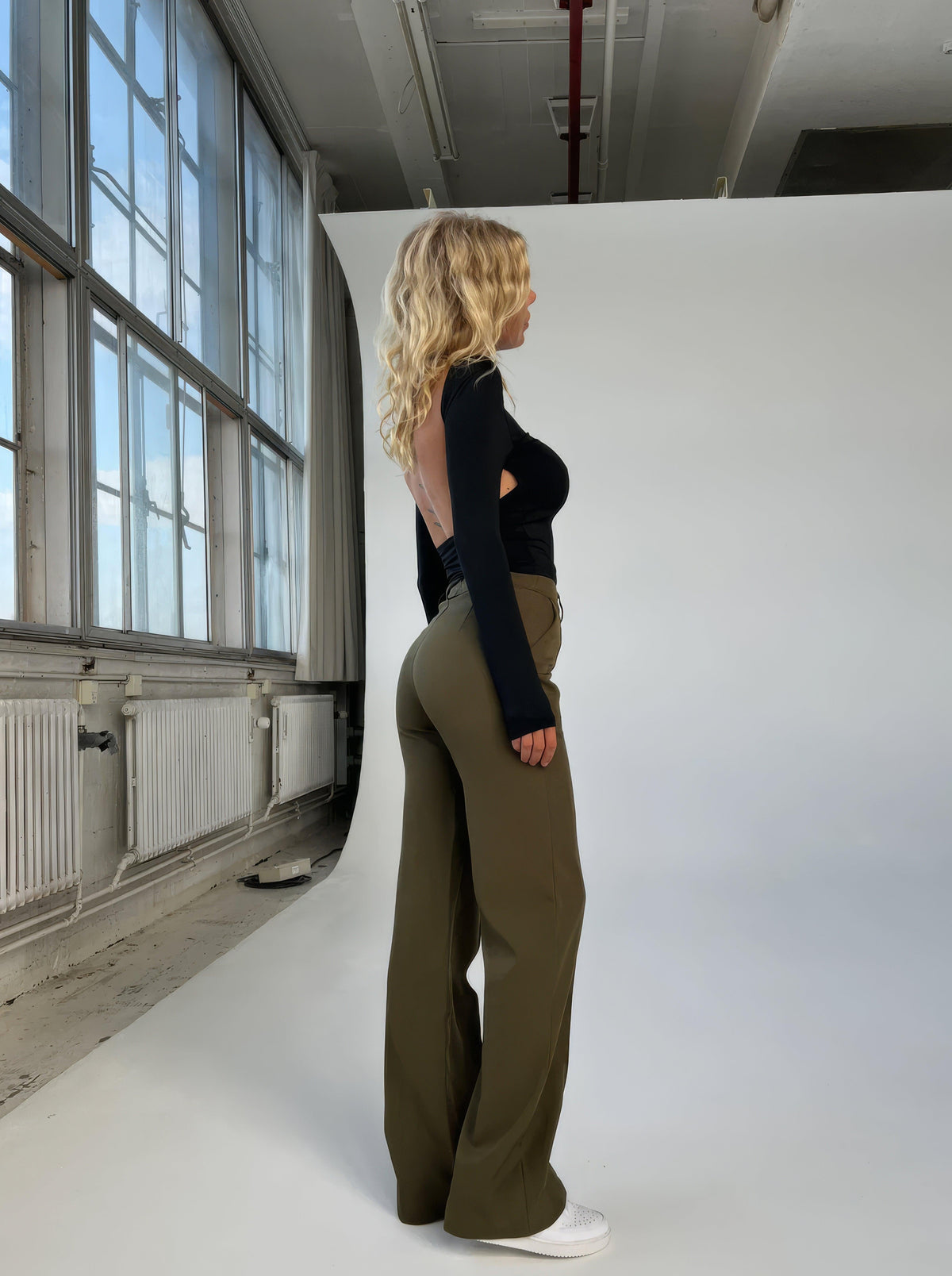 Women's Black High-Waisted Tailored Wide-Leg Trousers - Army Green